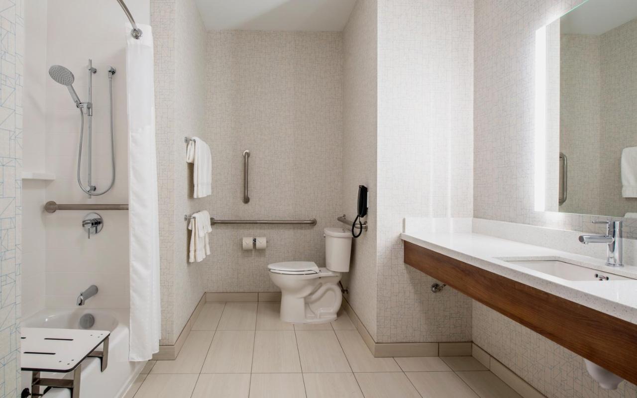 Holiday Inn Express & Suites Kelowna - East By Ihg Kültér fotó