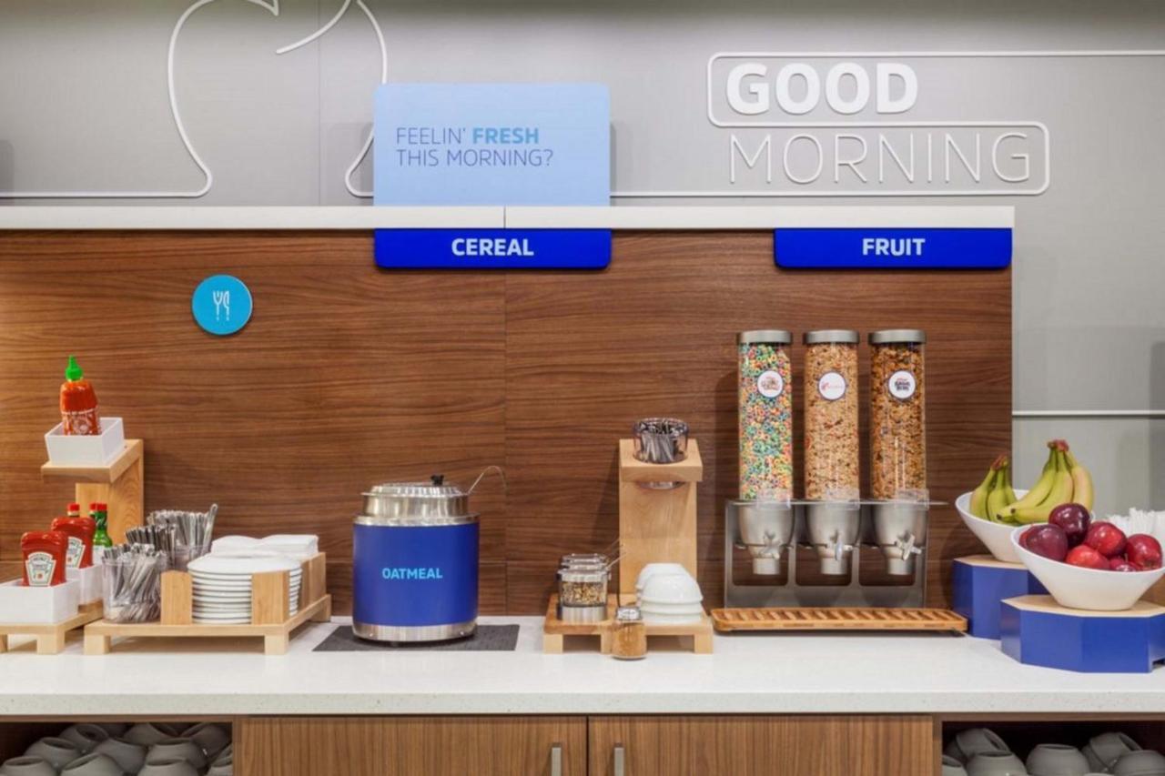 Holiday Inn Express & Suites Kelowna - East By Ihg Kültér fotó